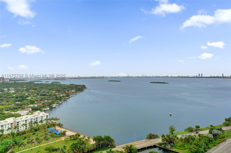 Apartment for rent at Blue Condominium 2703