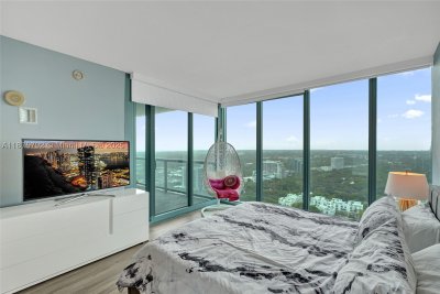 Aluguel de apartamento no Blue Condominium 2703