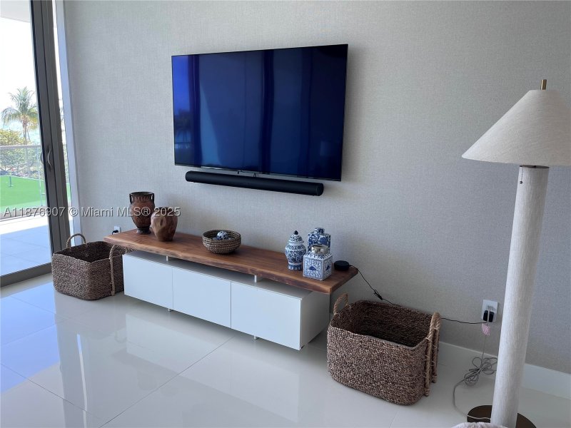 Condo for sale at Oceana Bal Harbour 301