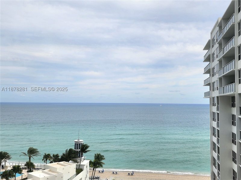 Apartment for rent at Alexander Towers 1006