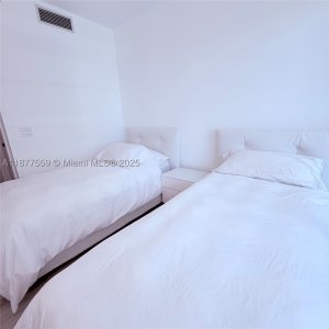 Alquiler de apartamento en Brickell Heights West 4003