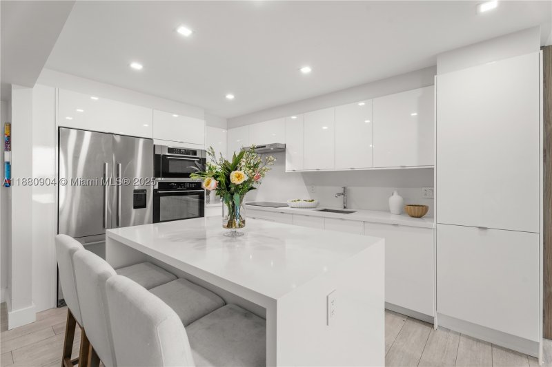 Comprar apartamento en Roney Palace 1523-24
