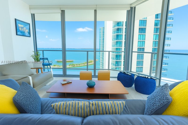 Condo for sale at Paraiso Bayviews 3906