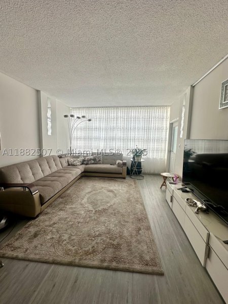 Condo for sale at Imperial Towers PH-6