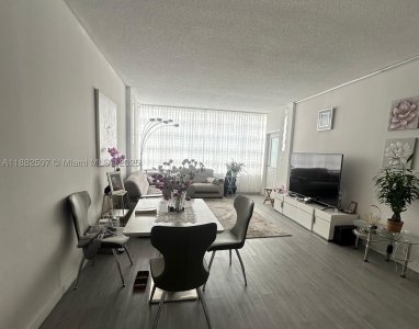 Comprar apartamento no Imperial Towers PH-6