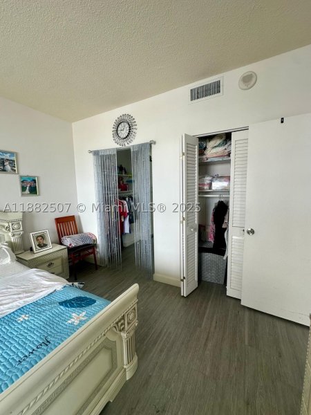 Condo for sale at Imperial Towers PH-6
