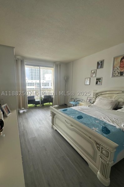 Condo for sale at Imperial Towers PH-6