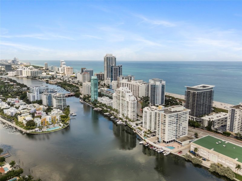 Apartment for rent at Grandview 604