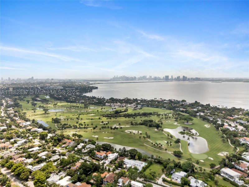 Apartment for rent at Grandview 604