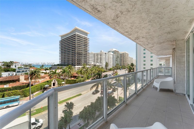 Apartment for rent at Grandview 604