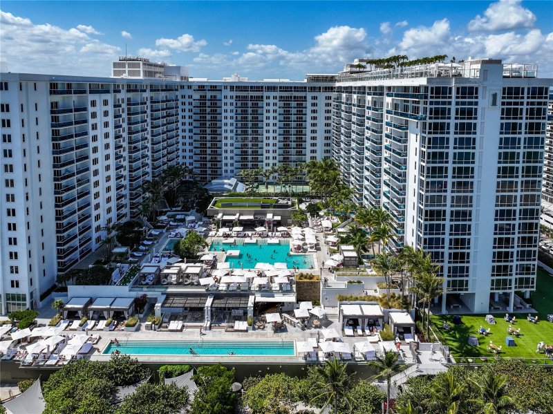 Alquiler de apartamento en Roney Palace 1015