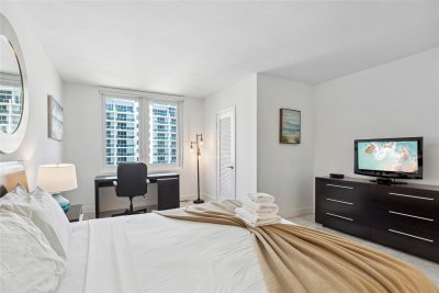 Alquiler de apartamento en Roney Palace 1015