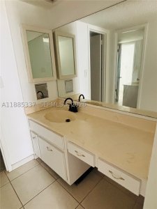 Comprar apartamento en Arlen Beach 709