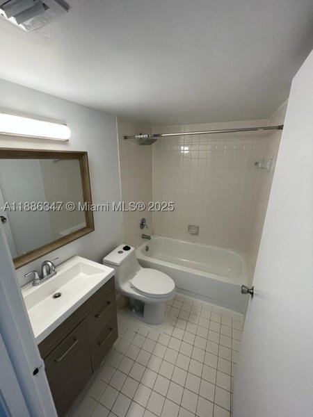 Condo for sale at Isola Brickell Key 1511