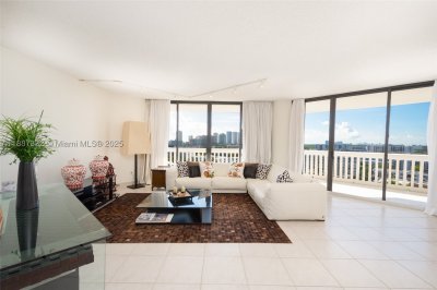 Comprar apartamento no 2000 Williams Island 1002