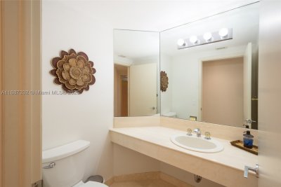Comprar apartamento no 2000 Williams Island 1002