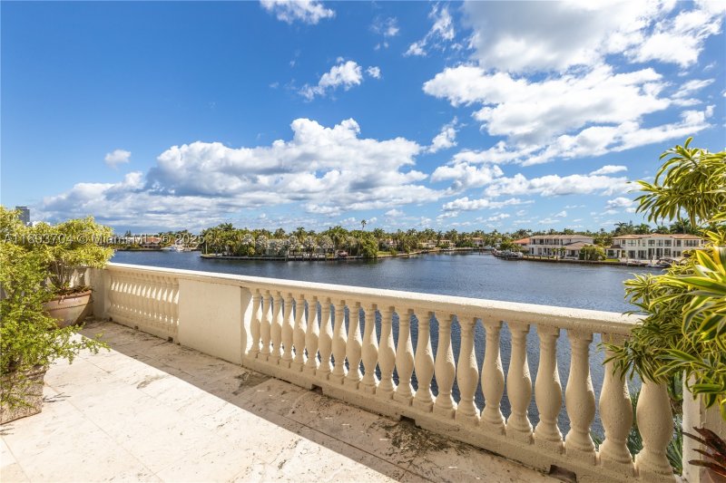 Condo for sale at Bella Vista North 303 & 204