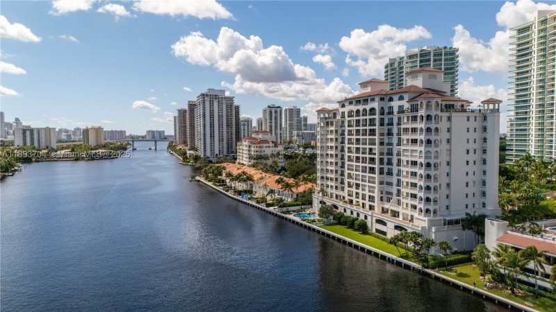 Condo for sale at Bella Vista North 303 & 204