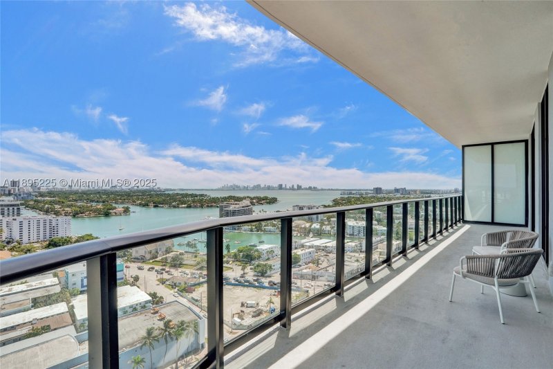 Comprar apartamento en 72 Park Miami Beach 2102