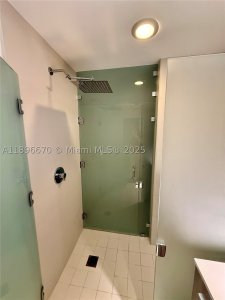 Comprar apartamento no Paraiso Bayviews 602