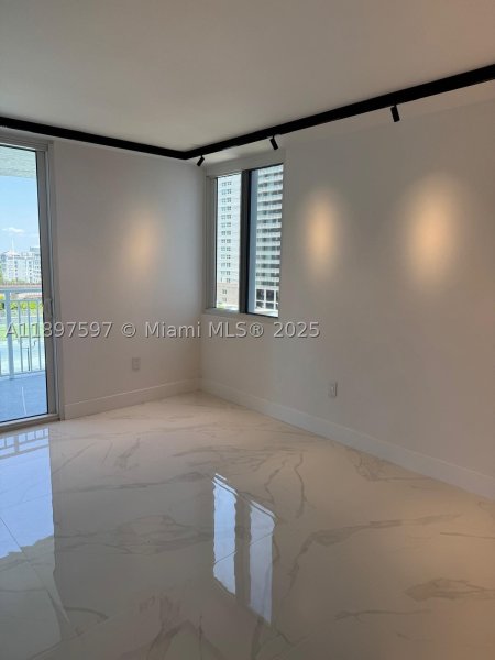 Apartment for rent at Madison Miami E-901