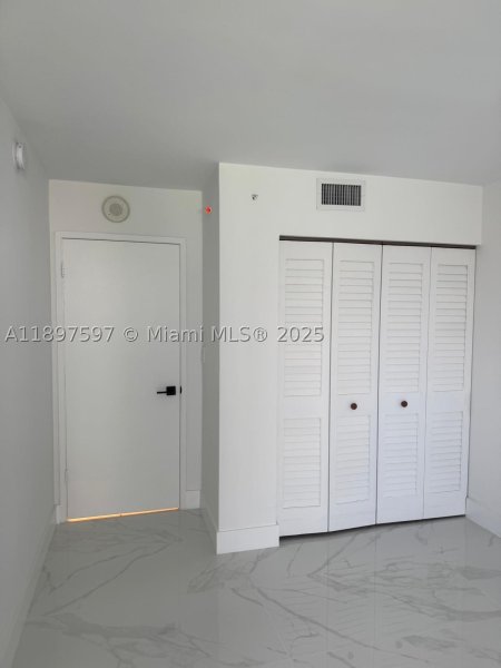 Apartment for rent at Madison Miami E-901