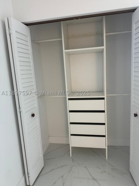 Apartment for rent at Madison Miami E-901