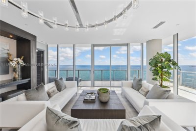 Comprar apartamento en Auberge Beach Residences Spa S2301