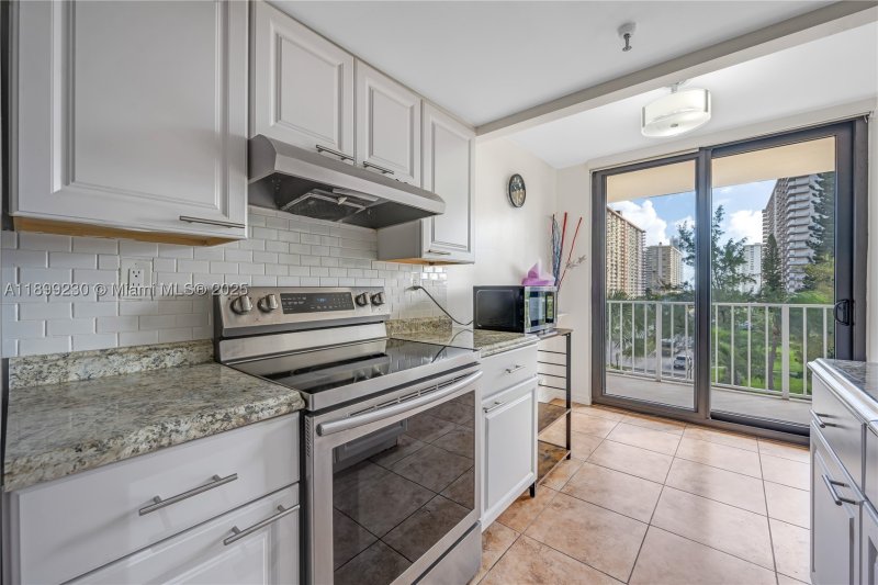 Apartment for rent at Winston Towers 511