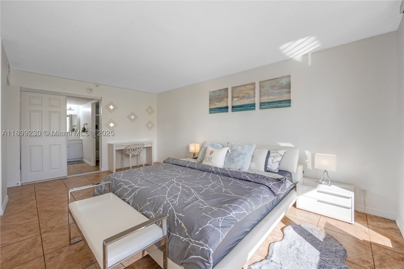 Apartment for rent at Winston Towers 511