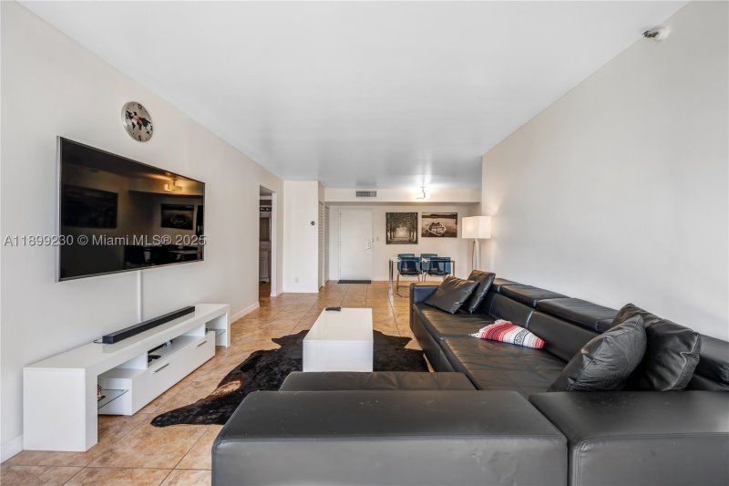 Apartment for rent at Winston Towers 511