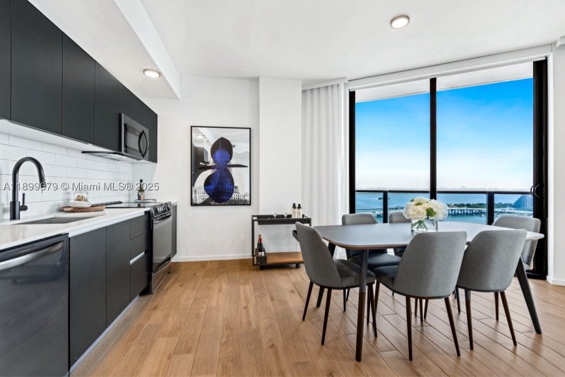 Aluguel de apartamento no The Elser Hotel and Residences 4409