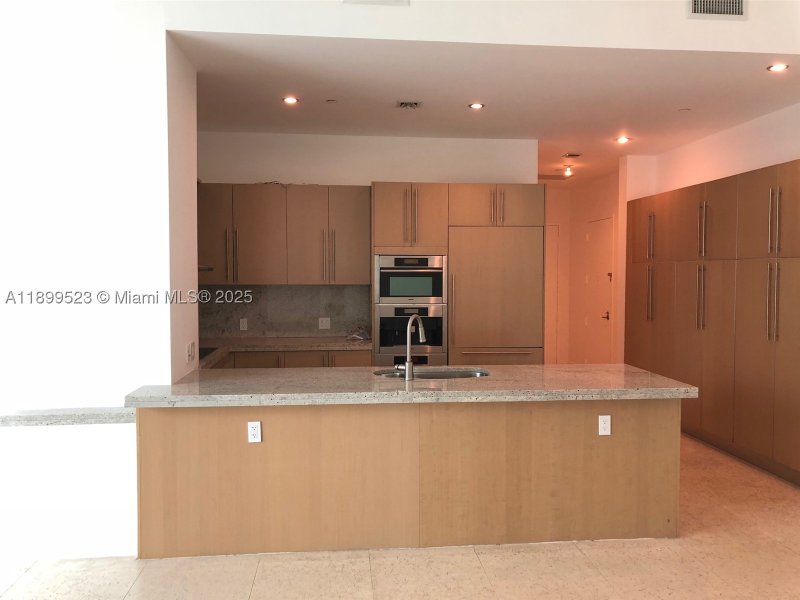 Condo for sale at Asia on Brickell 2205