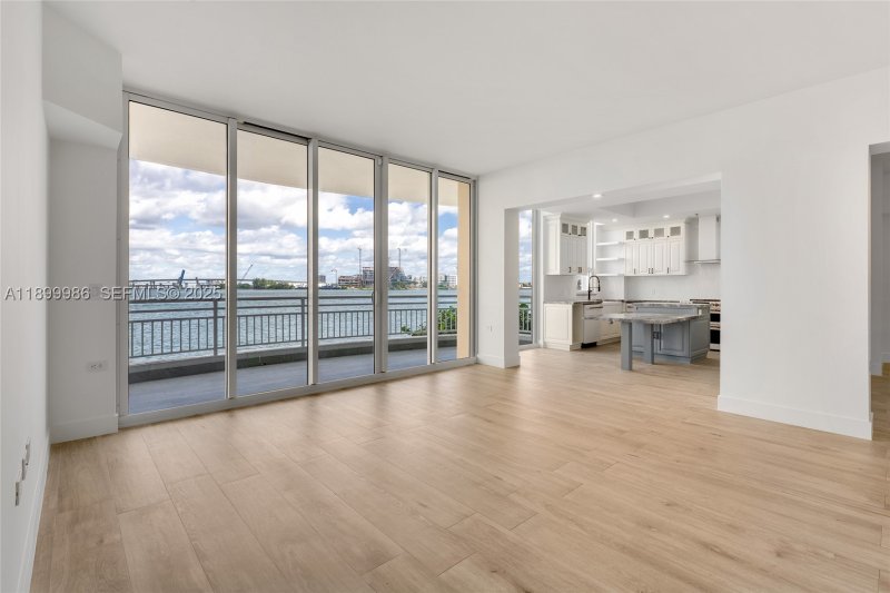 Comprar apartamento en Three Tequesta Point 204