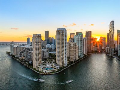 Comprar apartamento en Three Tequesta Point 204