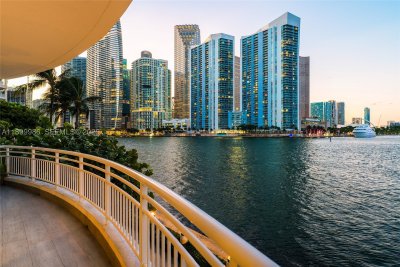 Comprar apartamento en Three Tequesta Point 204