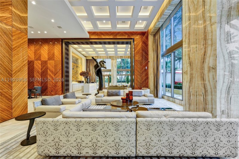 Alquiler de apartamento en Mansions at Acqualina 1402