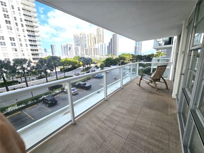 Comprar apartamento no Winston Towers 409