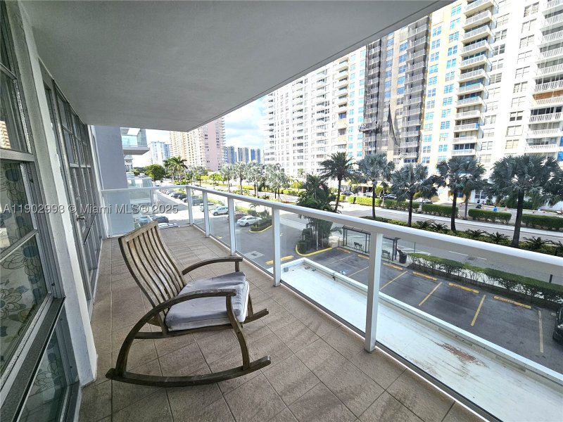 Condo for sale at Winston Towers 409