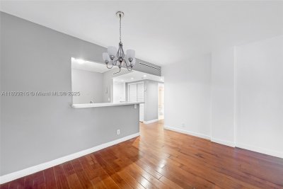 Comprar apartamento no Island Place At North Bay 3K