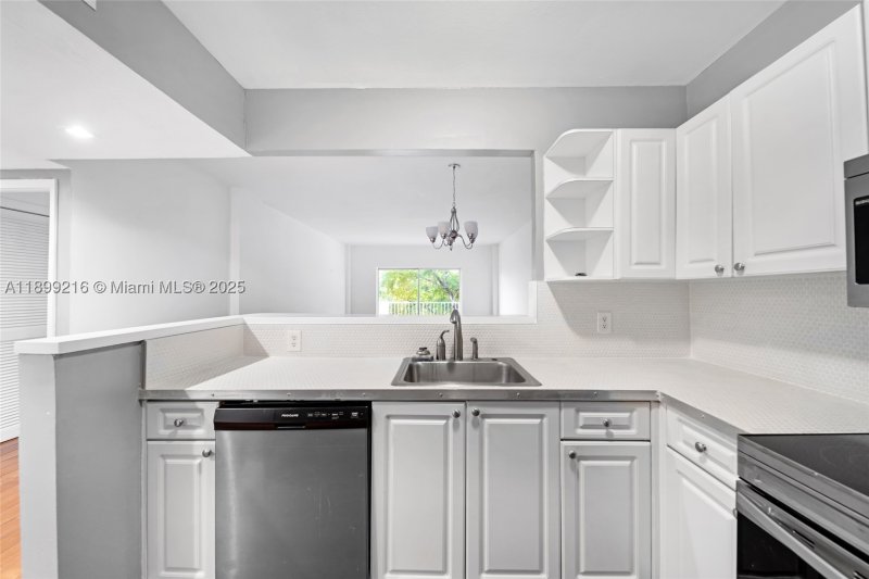 Condo for sale at Island Place At North Bay 3K