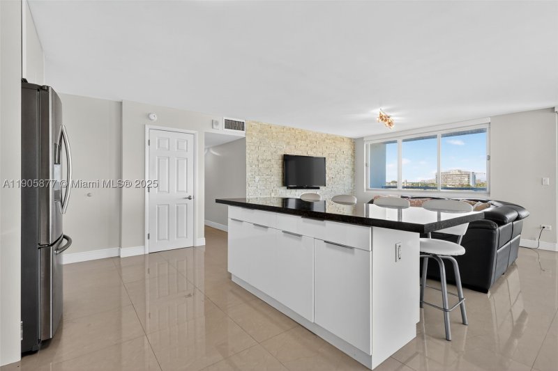 Condo for sale at Burleigh House 705