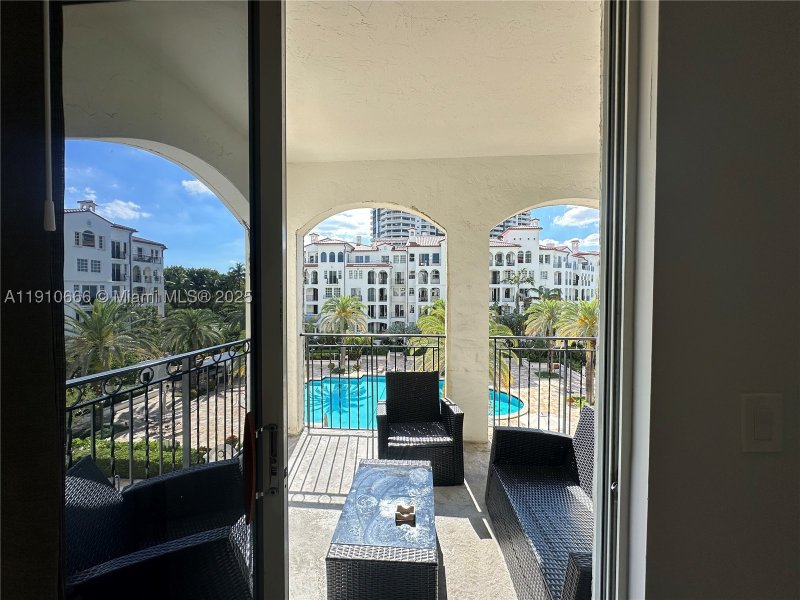Comprar apartamento en Mediterranean Village B-303