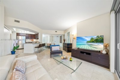 Turnberry Village South Apt #816
