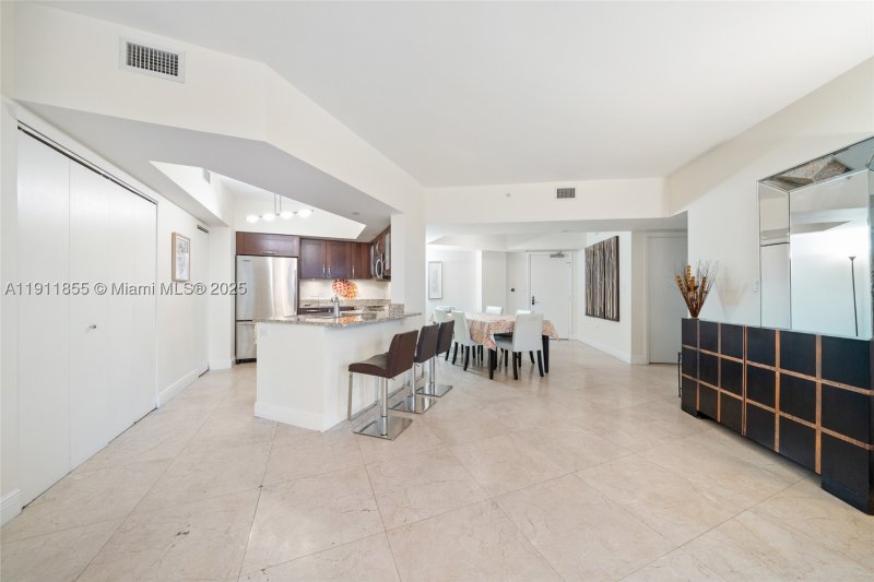 Condo for sale at Turnberry Village South 816