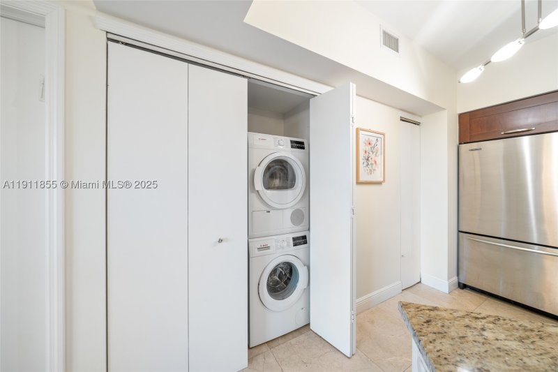 Condo for sale at Turnberry Village South 816