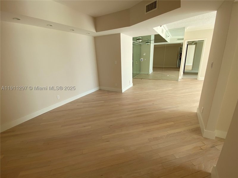 Condo for sale at Hamptons West 511