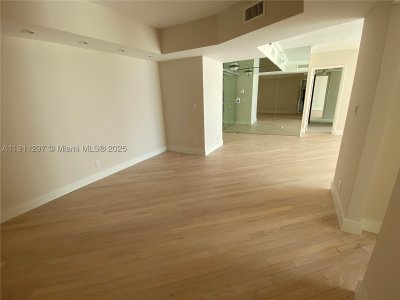 Comprar apartamento no Hamptons West 511