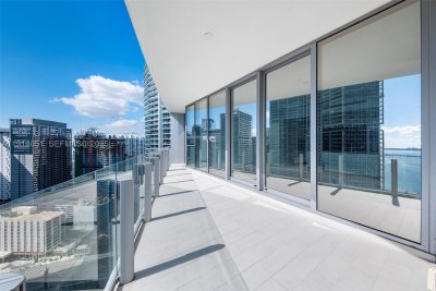 Comprar apartamento no Aston Martin Residences 3506W