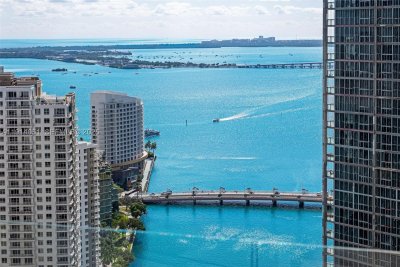 Comprar apartamento no Aston Martin Residences 3506W